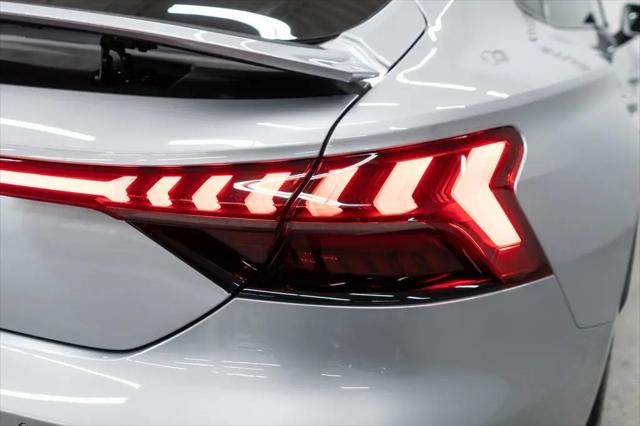 2024 Audi e-tron GT Premium Plus quattro