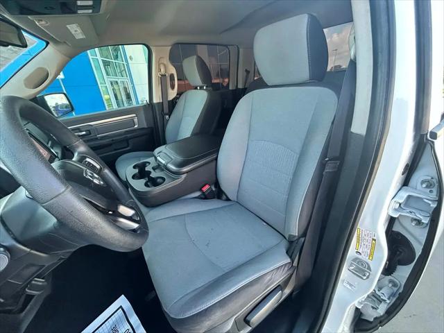 2022 Ram 1500 Classic SLT Crew Cab 4x4 5'7" Box