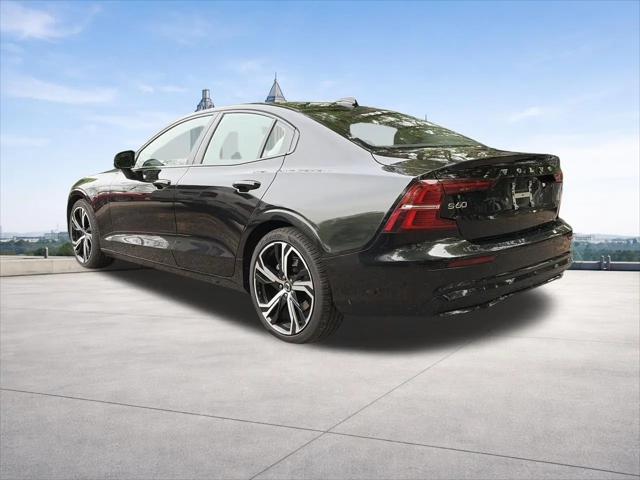 2024 Volvo S60 B5 Core Dark Theme