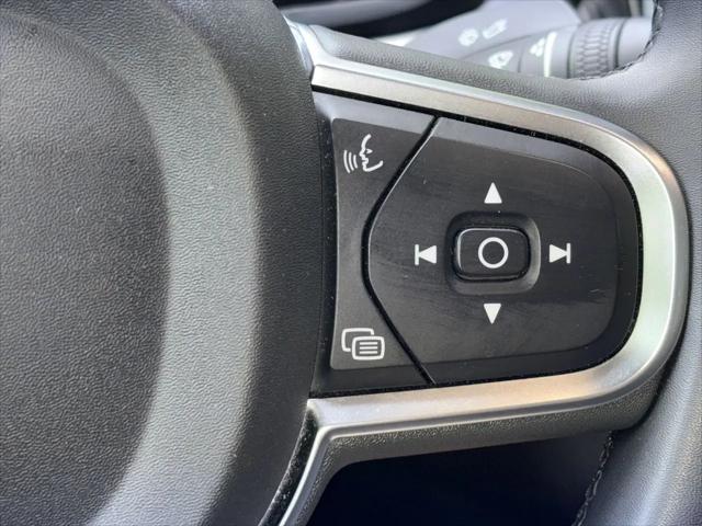 2024 Volvo S60 B5 Core Dark Theme