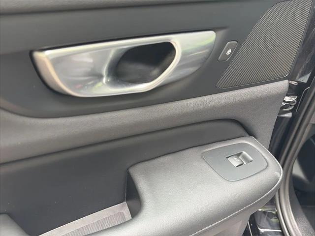 2024 Volvo S60 B5 Core Dark Theme