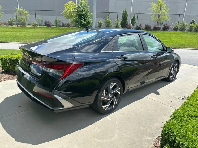 2025 Hyundai Elantra Hybrid Limited
