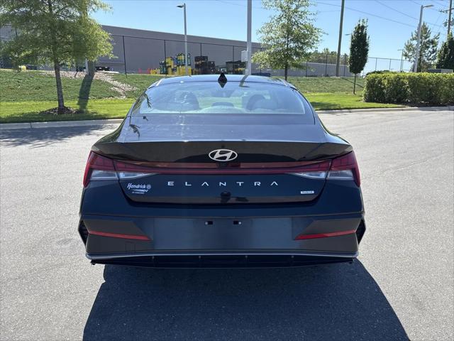 2025 Hyundai Elantra Hybrid Limited
