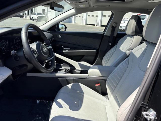 2025 Hyundai Elantra Hybrid Limited