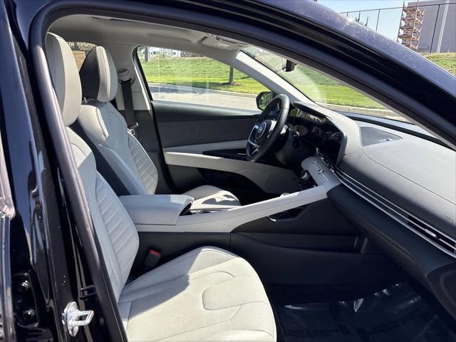 2025 Hyundai Elantra Hybrid Limited