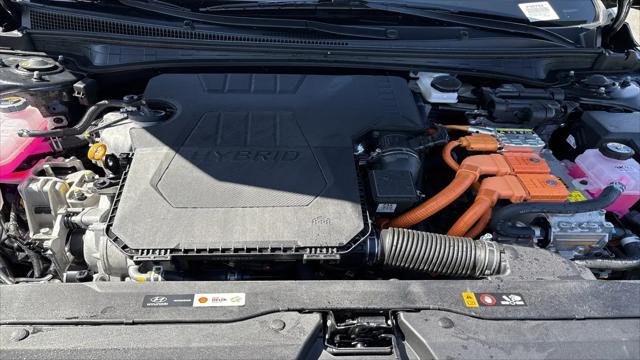 2025 Hyundai Elantra Hybrid Limited