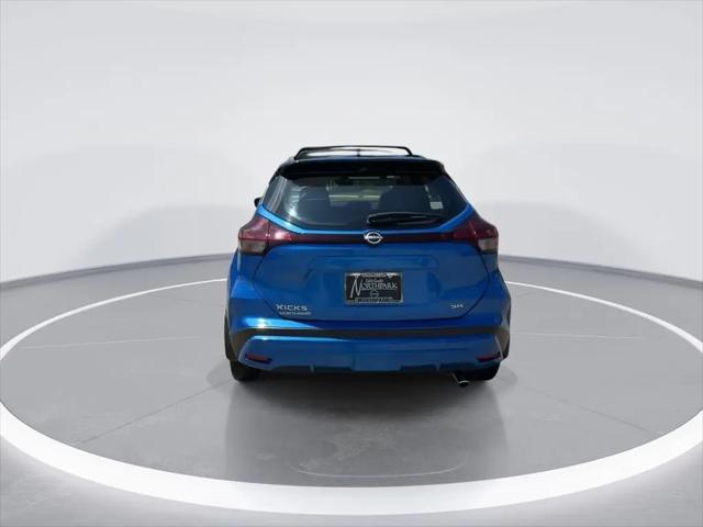 2024 Nissan Kicks SR Xtronic CVT