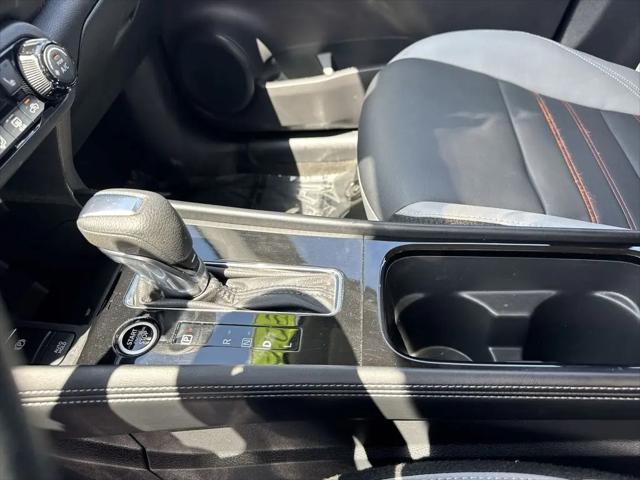 2024 Nissan Kicks SR Xtronic CVT