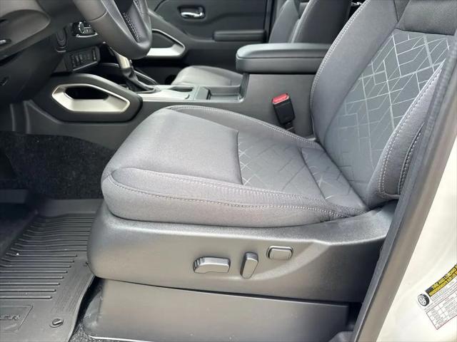 2026 Nissan Frontier Crew Cab SV 4x2
