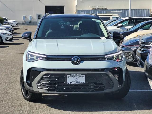 2026 Volkswagen Taos SE Black