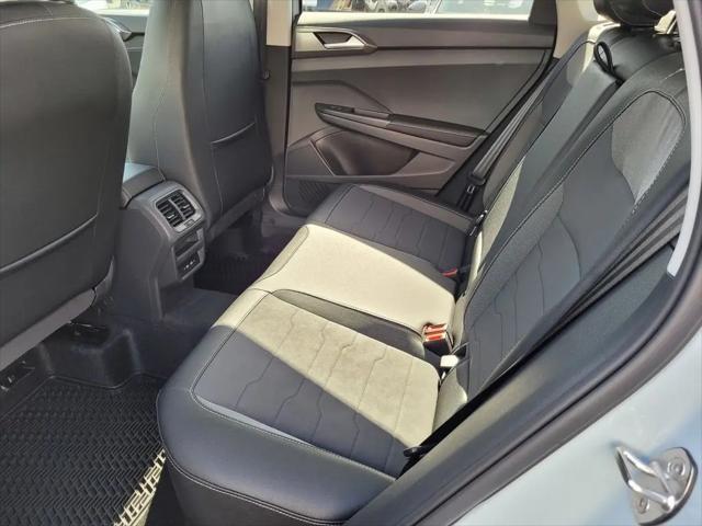 2026 Volkswagen Taos SE Black