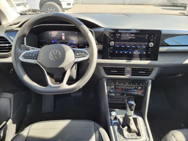 2026 Volkswagen Taos SE Black