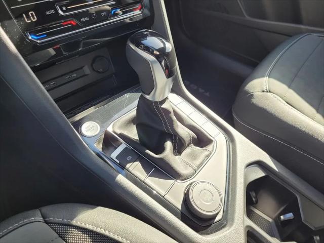 2026 Volkswagen Taos SE Black