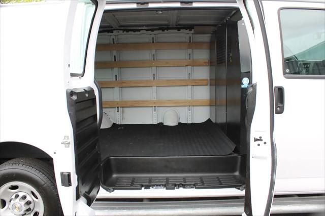2024 Chevrolet Express Cargo Van RWD 2500 Regular Wheelbase WT