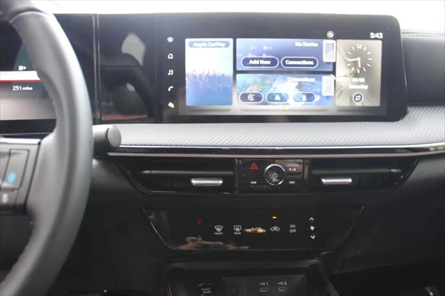 2025 Nissan Kicks SR Intelligent AWD