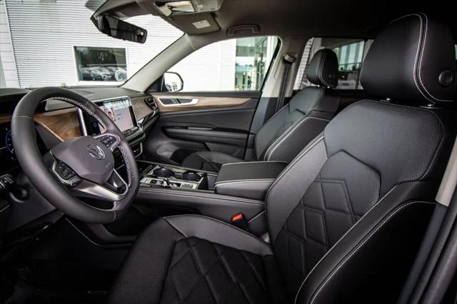 2026 Volkswagen Atlas SE with Technology