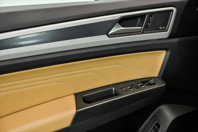 2023 Volkswagen Atlas Cross Sport 3.6L V6 SEL Premium R-Line