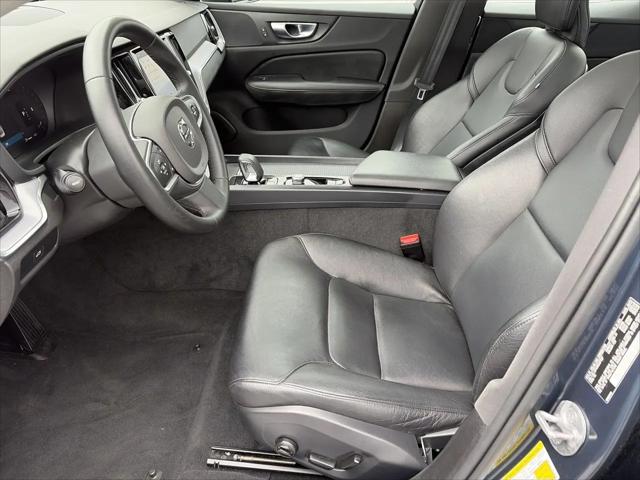 2024 Volvo S60 B5 Core Dark Theme