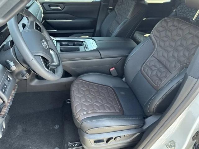 2025 Nissan Armada Platinum Reserve 2WD