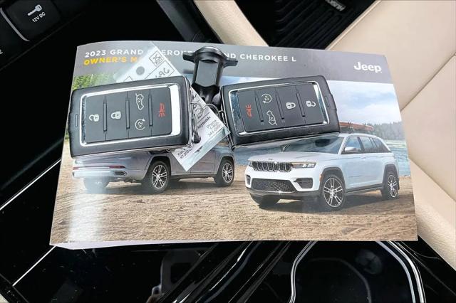 2023 Jeep Grand Cherokee Limited 4x2