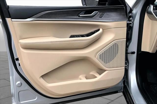 2023 Jeep Grand Cherokee Limited 4x2