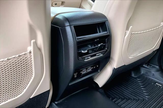 2023 Jeep Grand Cherokee Limited 4x2