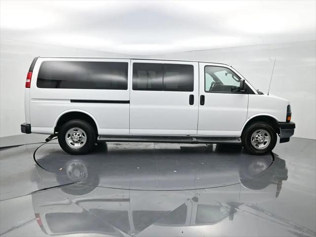 2023 Chevrolet Express Passenger RWD 3500 Extended Wheelbase LT