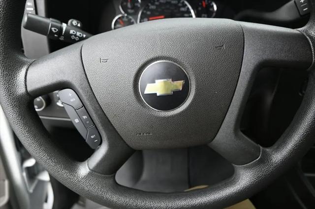 2023 Chevrolet Express Passenger RWD 3500 Extended Wheelbase LT