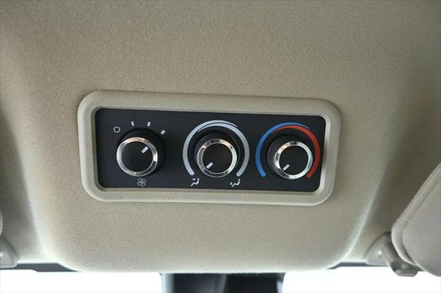 2023 Chevrolet Express Passenger RWD 3500 Extended Wheelbase LT