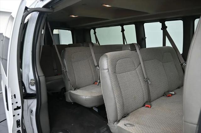 2023 Chevrolet Express Passenger RWD 3500 Extended Wheelbase LT