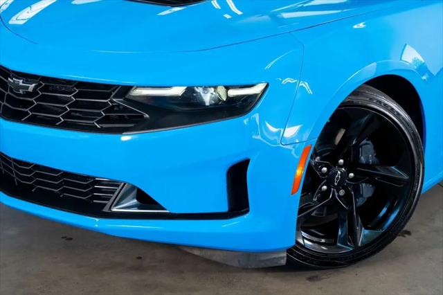 2022 Chevrolet Camaro RWD Convertible LT1