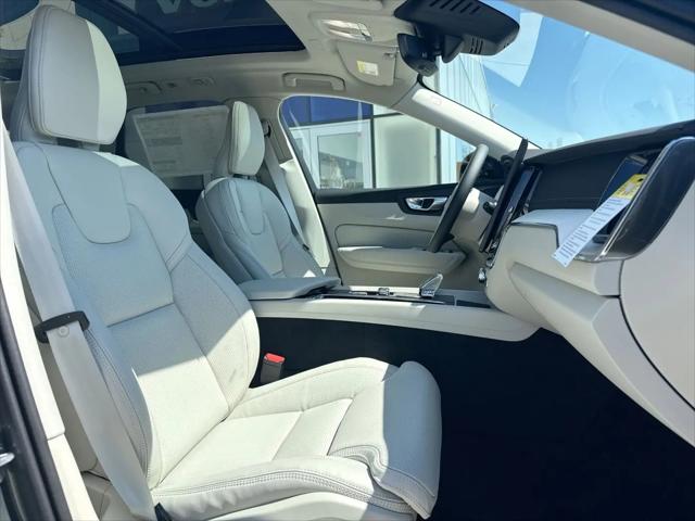2026 Volvo XC60 Plug-In Hybrid Ultra, T8 AWD Electric/Gasoline, Dark