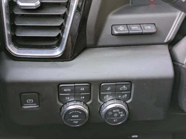 2023 GMC Sierra 1500 4WD Crew Cab Short Box Denali