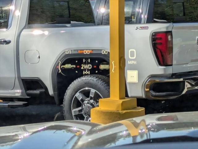 2023 GMC Sierra 1500 4WD Crew Cab Short Box Denali
