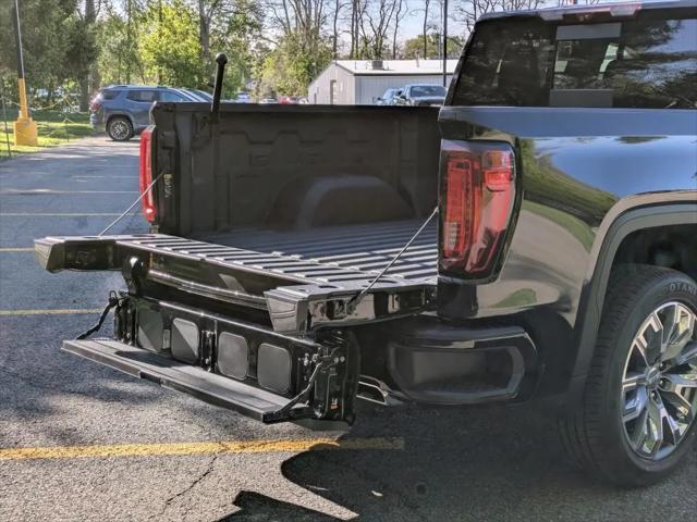 2023 GMC Sierra 1500 4WD Crew Cab Short Box Denali