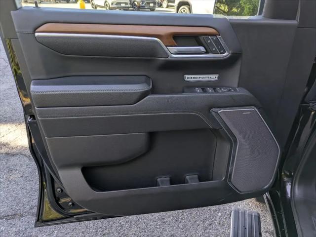 2023 GMC Sierra 1500 4WD Crew Cab Short Box Denali