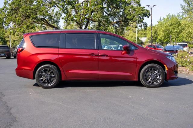 2020 Chrysler Pacifica AWD Launch Edition