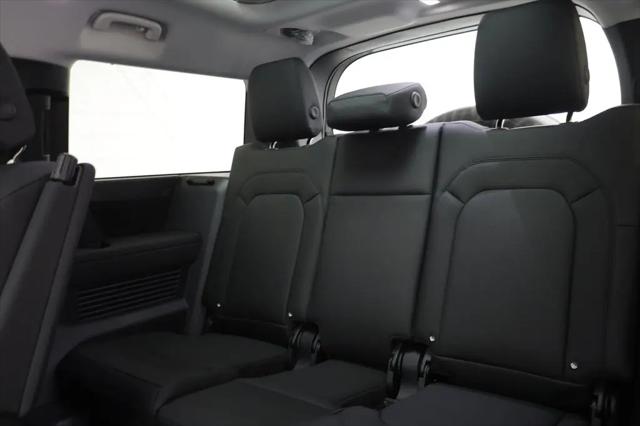 2026 Land Rover Defender P300 S