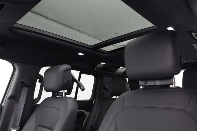 2026 Land Rover Defender P400 X-Dynamic SE