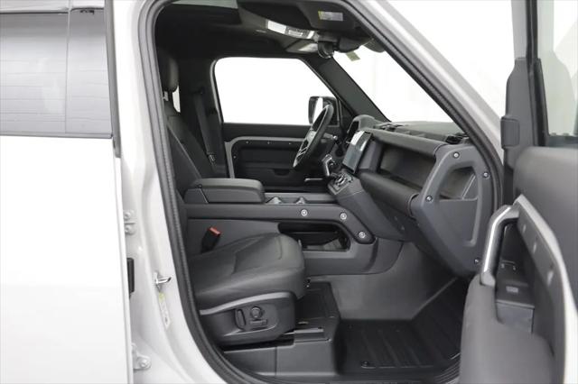 2026 Land Rover Defender P400 X-Dynamic SE