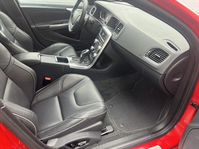 2016 Volvo S60 T6 Drive-E R-Design