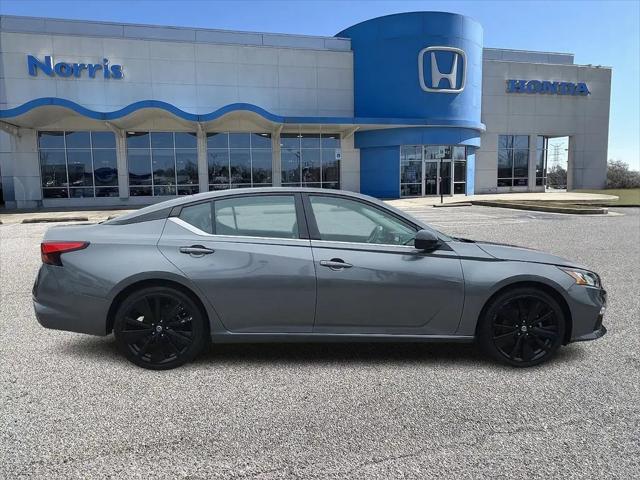 2022 Nissan Altima SR FWD