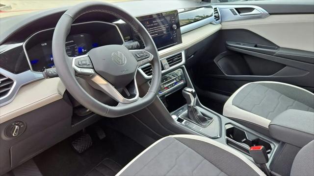 2025 Volkswagen Taos 1.5T SE