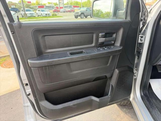 2019 Ram 1500 Classic Express Quad Cab 4x4 6'4" Box
