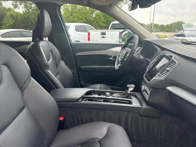 2016 Volvo XC90 T5 Momentum