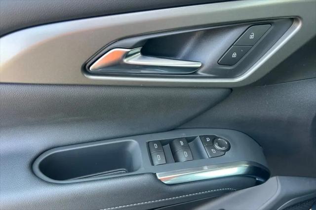 2026 Chevrolet Traverse AWD LT