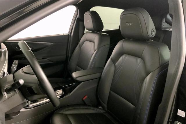 2025 Buick NV Sport Touring FWD