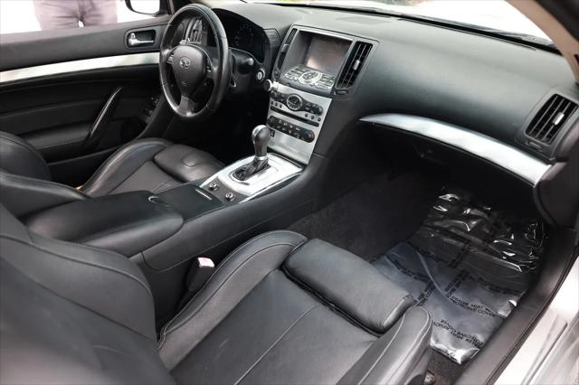 2015 INFINITI Q60 Journey