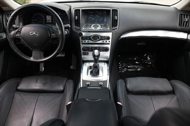 2015 INFINITI Q60 Journey