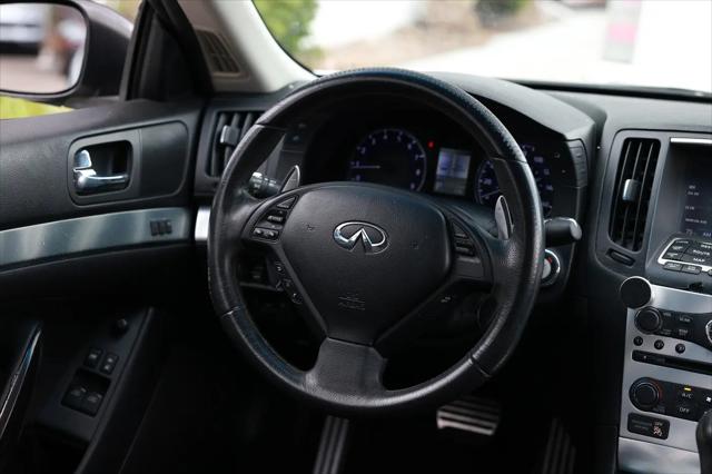 2015 INFINITI Q60 Journey
